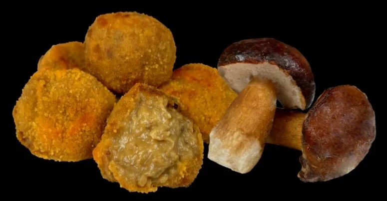 Presentación de croquetas de boletus edulis.